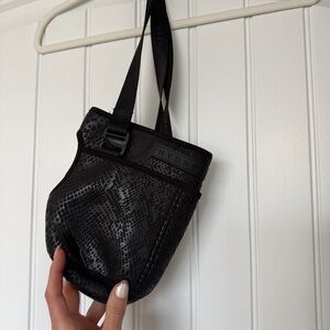 HydroJug Black Snakeskin Pro Sleeve